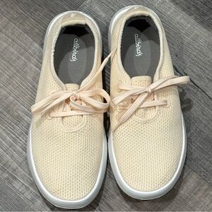 Allbirds Tree Skippers, Women's W10, Color: Hazy Oat/Light Beige-see pics, GUC